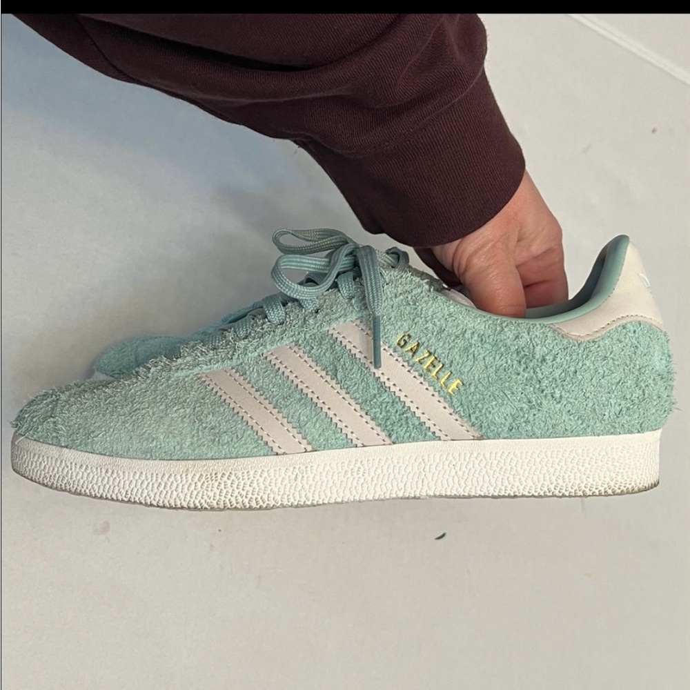 ADIDAS GAZELLE SNEAKERS HAZY GREEN WOMENS 6.5 - Picture 3 of 12